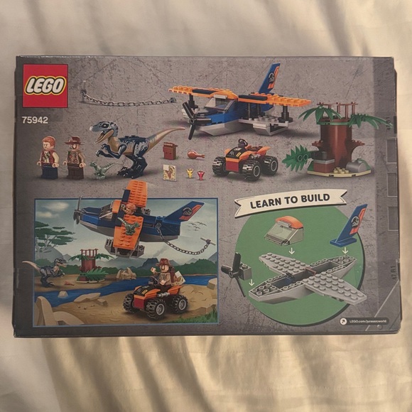 LEGO Jurassic World Velociraptor: Biplane Rescue Mission 75942; New in Box - Picture 5 of 6